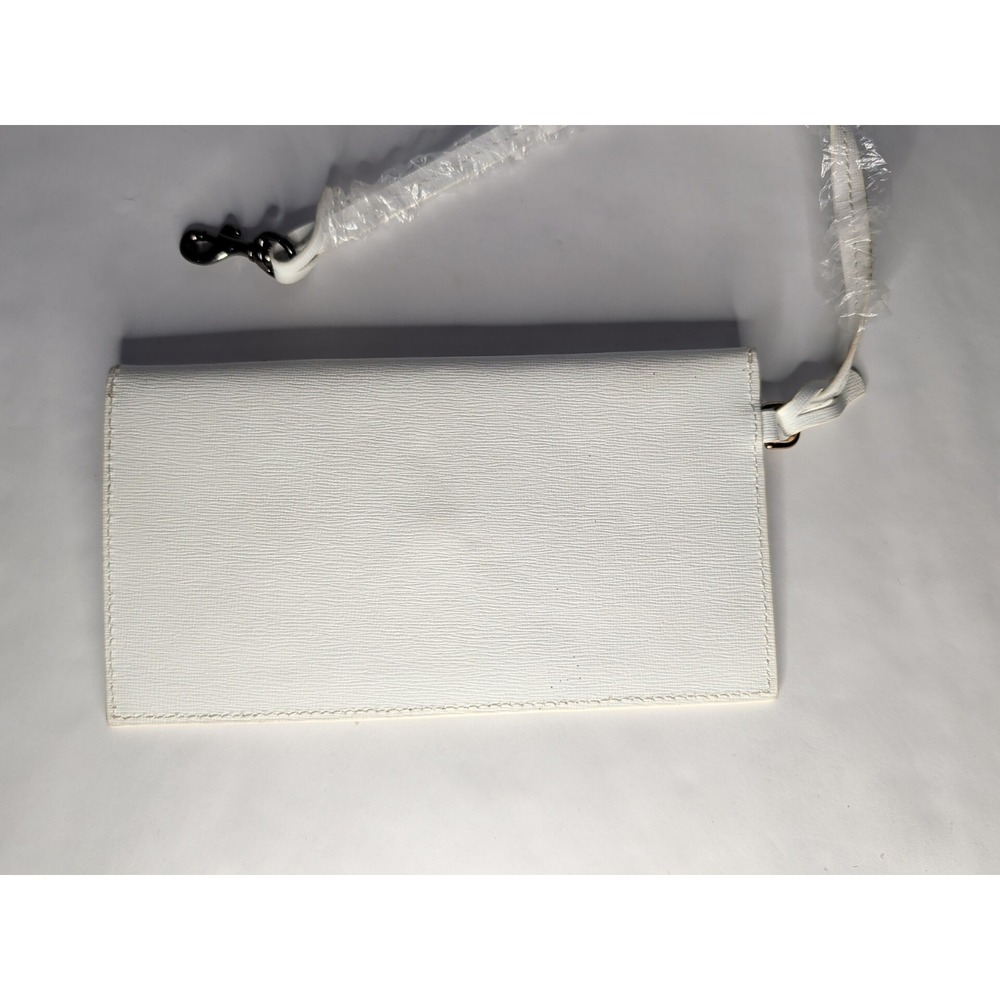 Dooney Bourke White Thin Flap Wristlet Brand New Leather - Picture 6 of 6